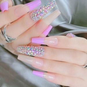 7 Piece Press-On Nails Kit